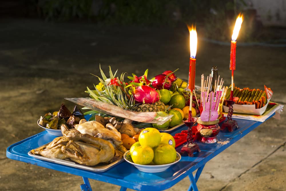 Offering for the hungry ghosts