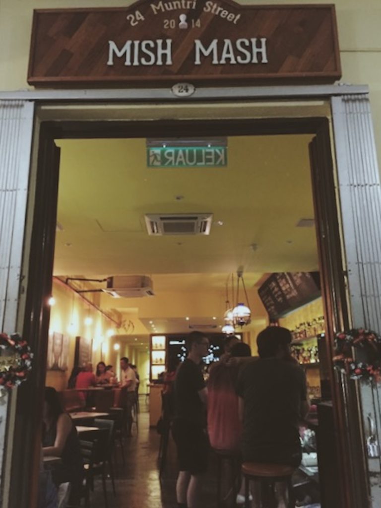 Mish Mash – Bar entrance