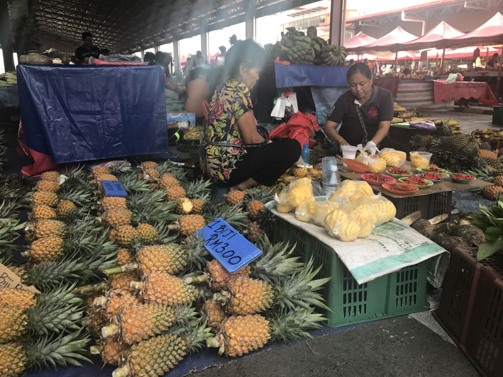 Dare To Experience The Satok Weekend Market Here S What You Should Know Before Visiting