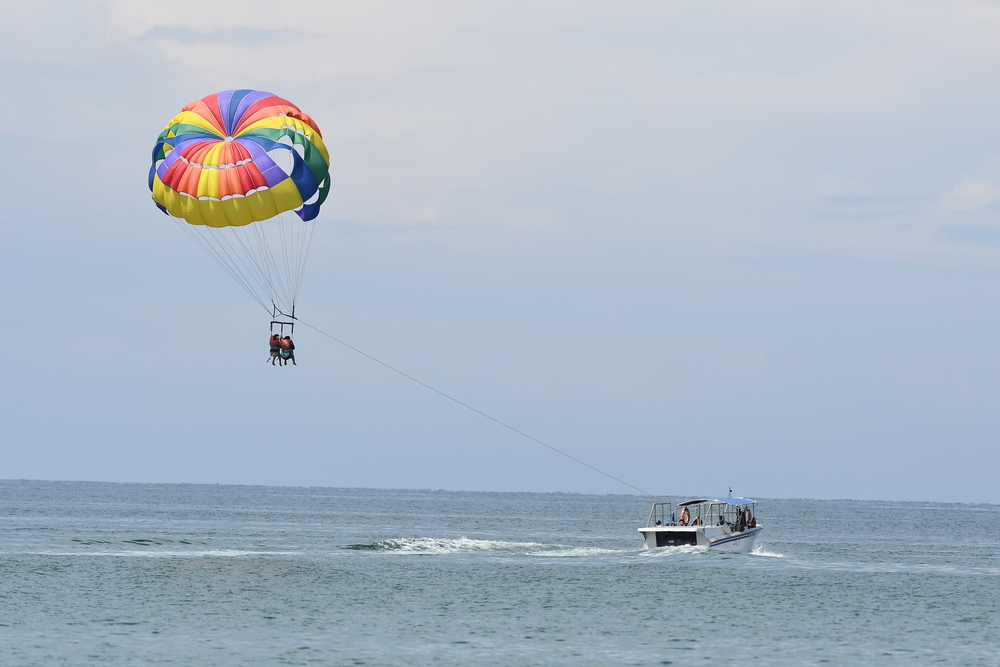 Mamutik Island Parasailing